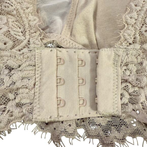 Aerie lace bralette with padded inserts included - women's small - Picture 4 of 8